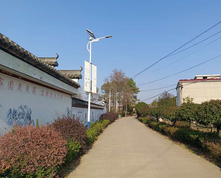 /uploads/image/2021/12/24/c250bc46de05e1ad070854f9c916187a.jpg 维修好的路灯.jpg