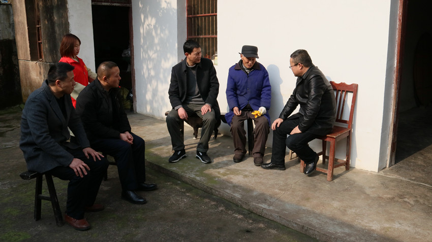 /uploads/image/2022/03/01/f9f605474da474f2aebff76cdbe5445f.jpg 市文化发展中心上门慰问安徽省诚实守信模范余国云.jpg