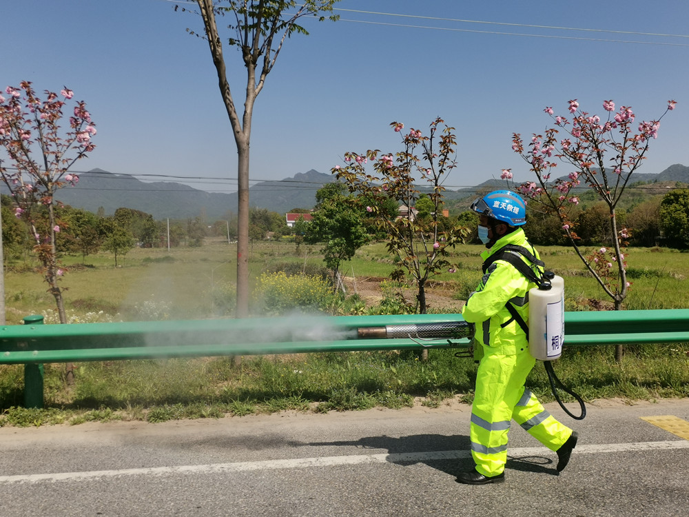 /uploads/image/2022/04/11/791946c92fe34ea5c8feffc162d23f33.jpg 倪玉国消杀2.jpg