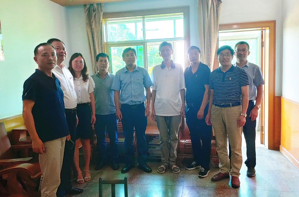 /uploads/image/2022/07/05/ddfd1296e2498b195ba4936484aa3a27.jpg (照片)七一慰问刘诚老师.jpg