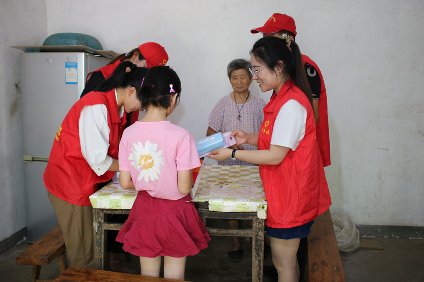 /uploads/image/2022/07/20/a029ec89ce43b03aecbe232ac4652acb.jpg 青草.jpg