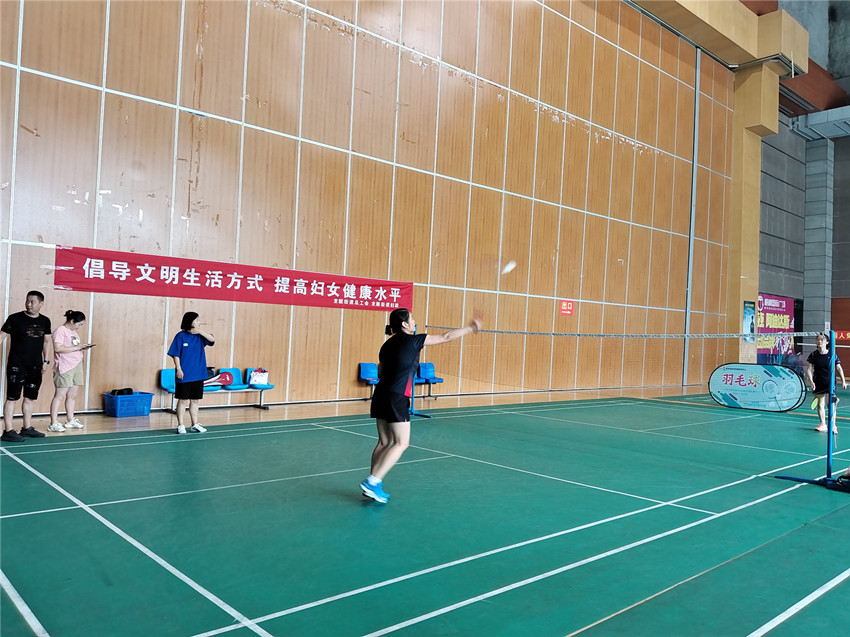 /uploads/image/2022/08/08/6bd51bc82c34537b7c1bc44654f6af4e.jpg 羽毛球比赛_副本.jpg