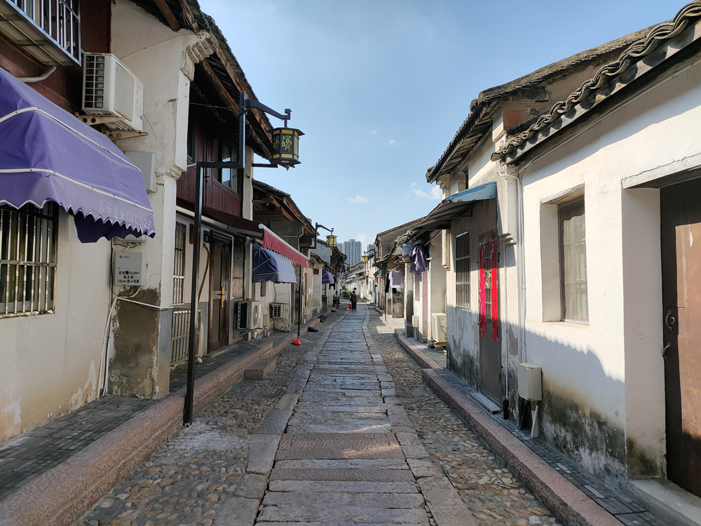 /uploads/image/2022/09/30/7ad9e617cf12519ece7edd7f7aef1832.jpg 图为光荣路内小巷2.jpg