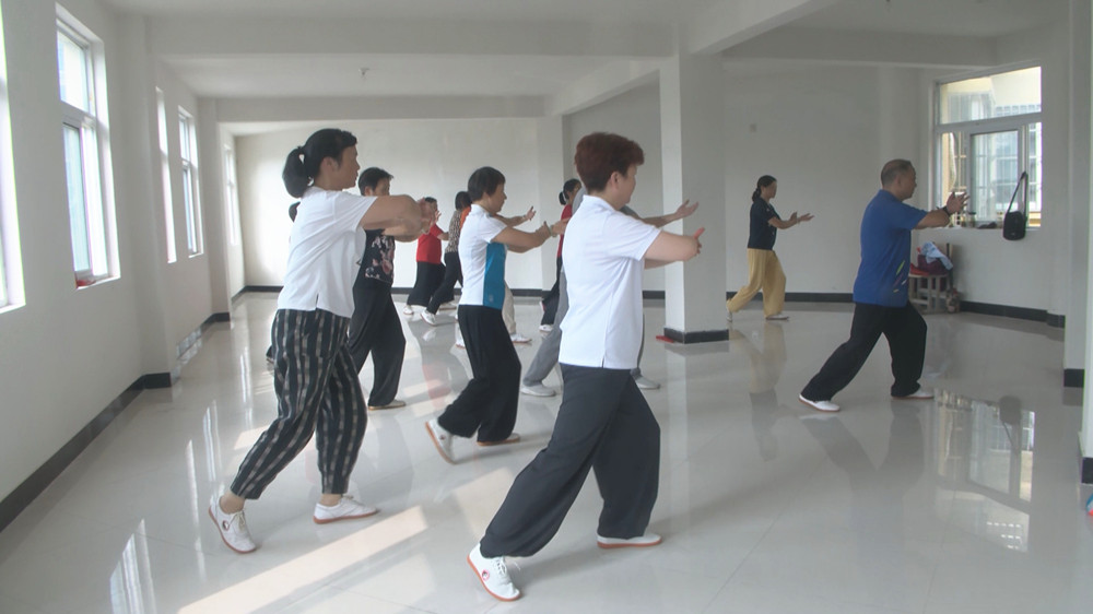 /uploads/image/2022/10/02/13b44ec9a47378f80e5cea5b24619d2d.jpg 翻身老年大学 (1).jpg