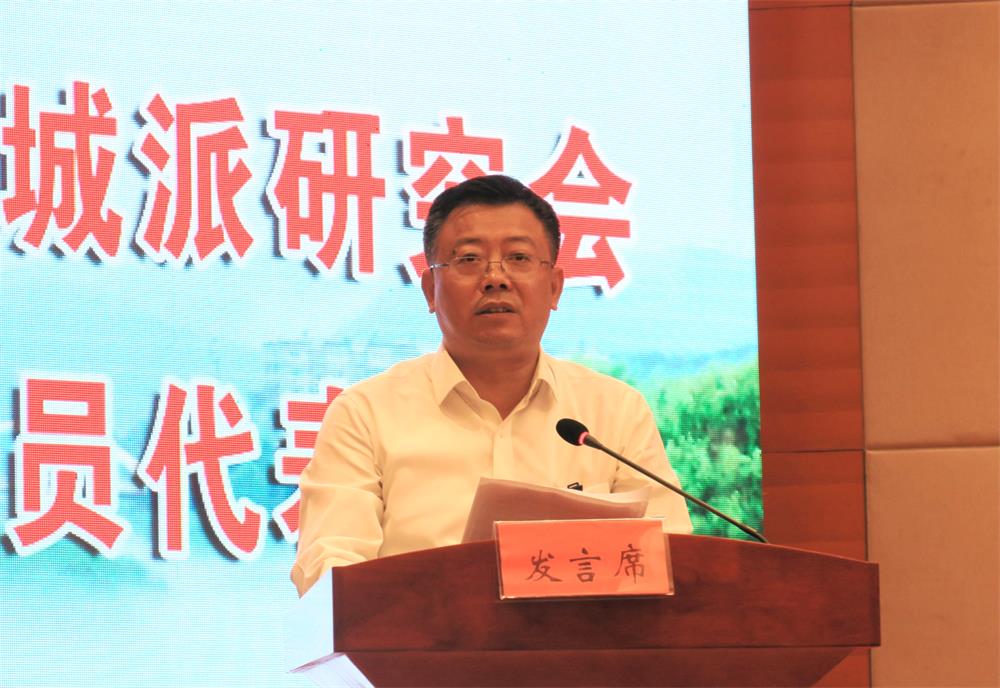 /uploads/image/2022/11/01/df4ccd4aa1cc142c9f9b57424a224a40.jpg 4、新任副会长、桐城市委书记章周中发言.jpg