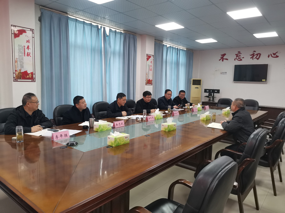 /uploads/image/2023/01/16/6c49fdb6eee38d28b205b0550bcb7477.jpg 潘利民到范岗镇开展“优环境、稳经济”第四季度现场办公活动5.jpg