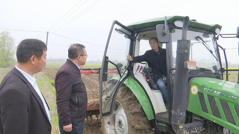 /uploads/image/2023/03/24/0a76a64a7e1eac87dc5f2c7e98bf6edf.jpg 农家翻耕.jpg