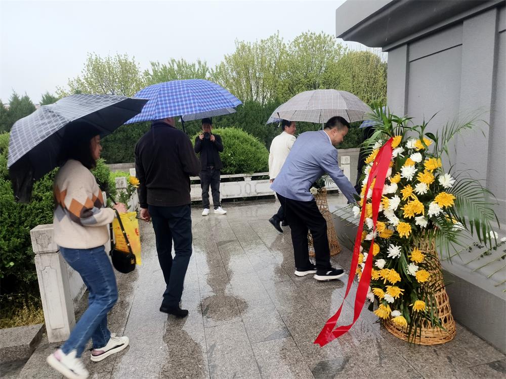 /uploads/image/2023/04/03/40b252eff523824296c4e88af8714def.jpg 山水龙城社区.jpg