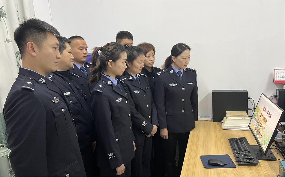 /uploads/image/2023/04/06/8b47b2a7389b3450c661235a1ea61493.jpg 桐城法院开展网上祭英烈文明祭扫活动 (3).jpg