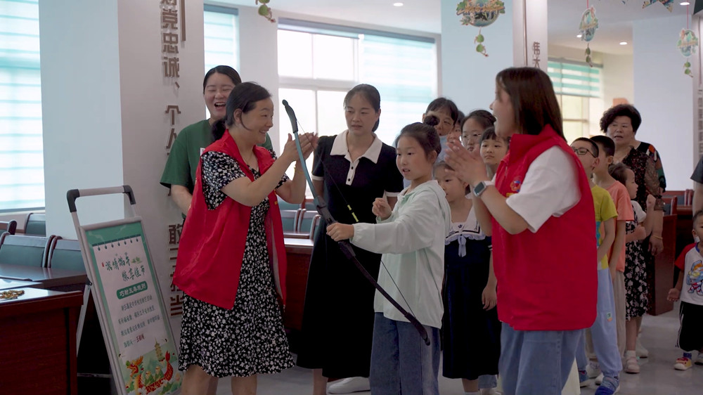 /uploads/image/2023/06/19/029aaaafedc036ea381733aeddd9b6aa.jpg 桐城市龙眠街道开展“浓情端午,粽享佳节”我们的节日端午主题活动1.jpg