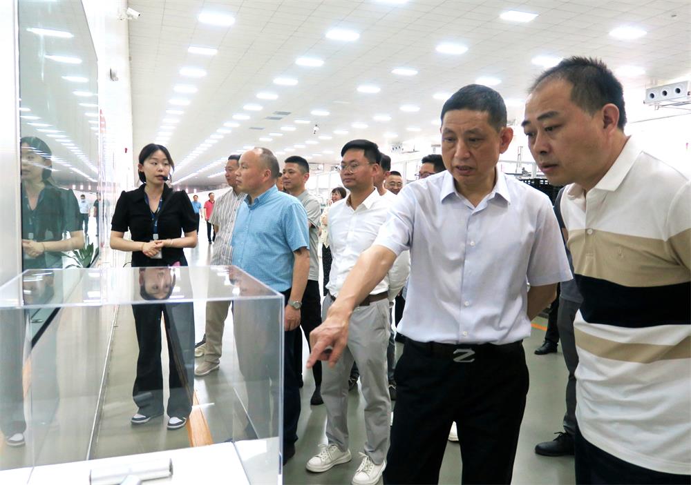 /uploads/image/2023/06/21/5e31cbdd6d368c1e08b658d8e1dd01aa.jpg 5考察桐城国轩新能源.jpg