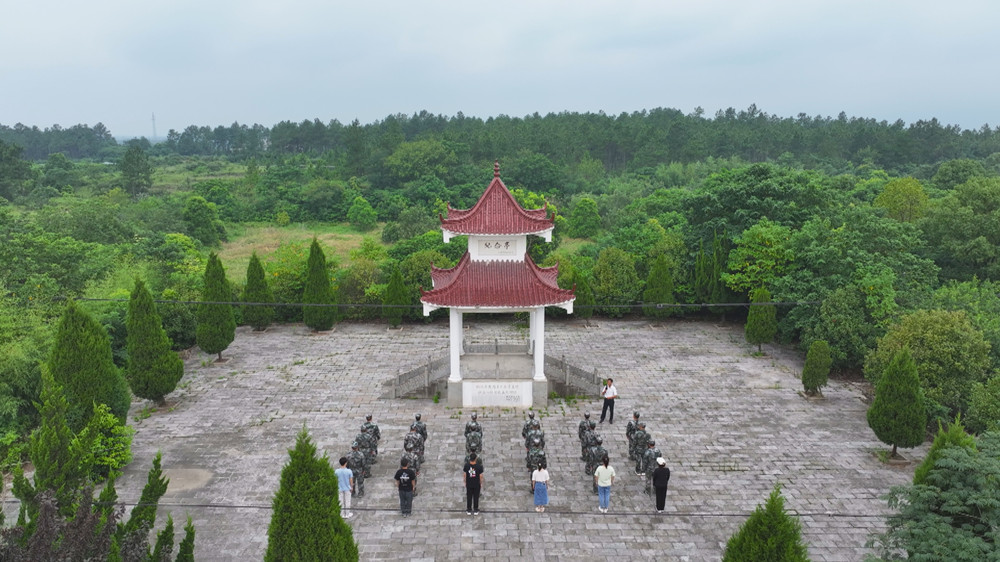 /uploads/image/2023/07/06/35e8ce000d7c7bfb31b6d8ebb7048327.jpg 图为缅怀活动现场.jpg