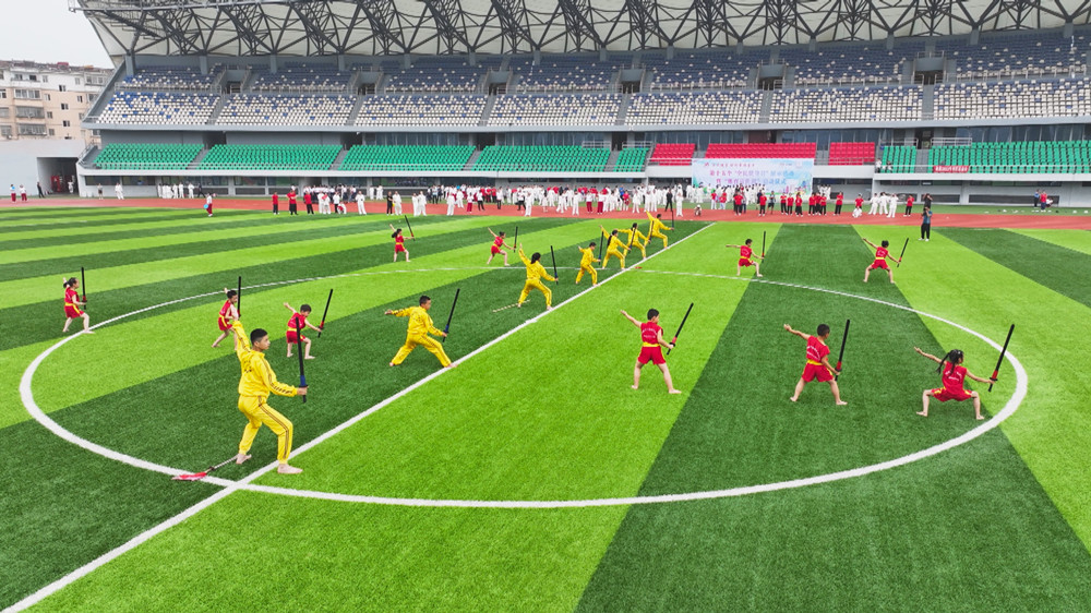 /uploads/image/2023/08/08/7c52b439c52e269688803347fc66369b.jpg 图为桐城市全民健身日展示展演活动现场2.jpg