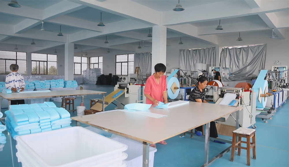 /uploads/image/2023/08/17/fcc0e0634871dfdd63677cb939b4bbe7.jpg 图为范岗镇新联村的“宜业工坊”一角.jpg