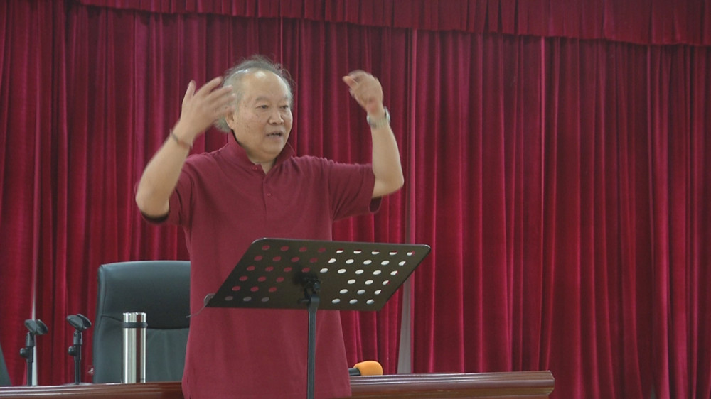 /uploads/image/2023/10/11/42f6071654c8d5e63a026d029826db79.jpg 传授合唱艺术3.jpg