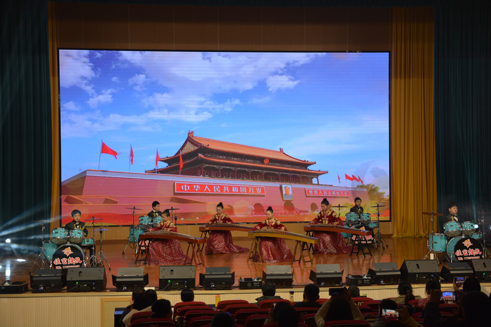 /uploads/image/2023/12/04/4249e4b895d81fc5af8e96360348f126.jpg 2023年桐城市中小学生(幼儿)艺术节文艺表演类比赛活动(2).jpg