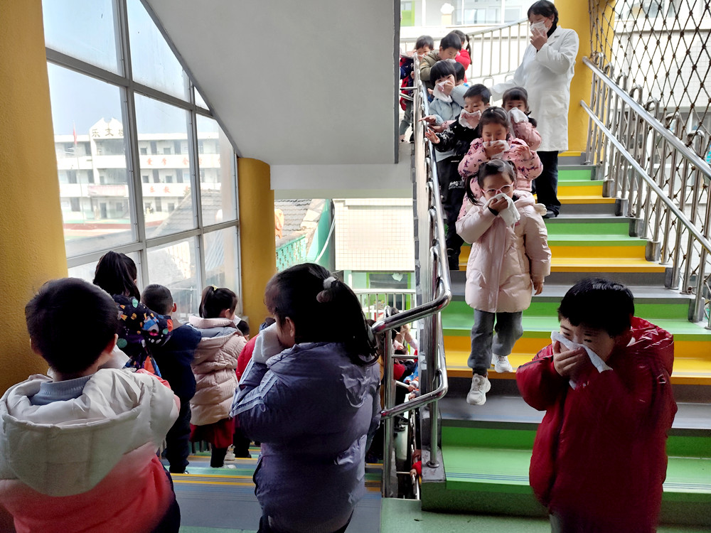 /uploads/image/2024/03/26/9347401e7e664484657cf75bce014fa5.jpg 疏散演练.jpg