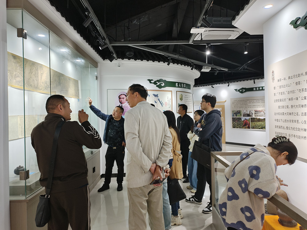 /uploads/image/2024/04/22/8f39b4d548a018a86dc56dcc5503b26b.jpg 图为活动现场(4).jpg