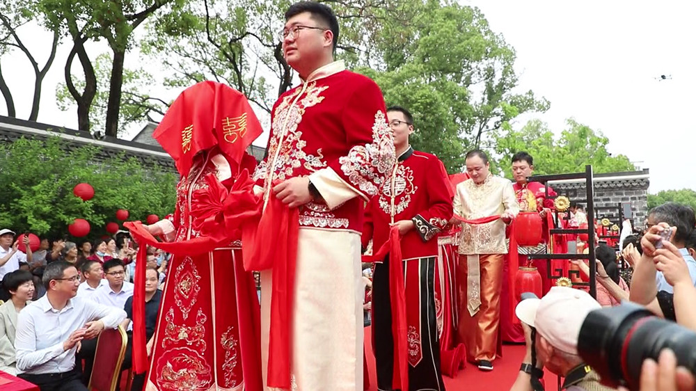 【移风易俗 集体婚礼】安徽桐城：集体婚礼[00_08_54][20240520-123012].jpg