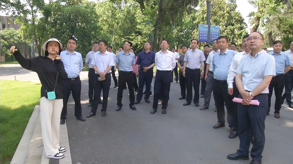 /uploads/image/2024/05/20/d6ef0db1b7e6012bc5c7033e5cea2393.jpg 全市推进县城规划建设治理交流现场会在桐召开4.jpg