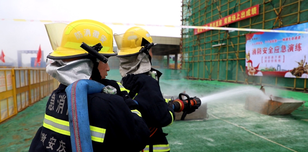 /uploads/image/2024/05/30/bd27898098a7bd696754b483b47ada37.jpg 严守安全防线 开展安全演练4.jpg