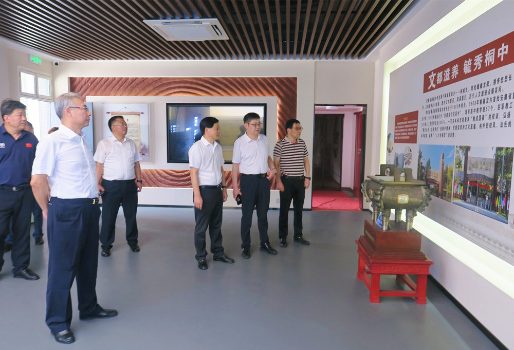 /uploads/image/2024/07/03/555eab7487ff33113ce241fdff18e28b.jpg 5参观桐中校史馆_副本.jpg