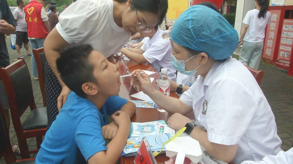 /uploads/image/2024/07/16/ad759585993515f6cc5070f43c1b836d.jpg 知联会义诊3 (1).jpg