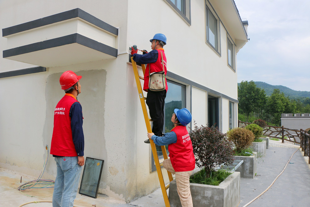 /uploads/image/2024/07/19/bdb901920b25418295a3ae228ec8b4cb.jpg 国网桐城市供电公司:管家式服务“全电”民宿 振兴乡村经济发展.jpg