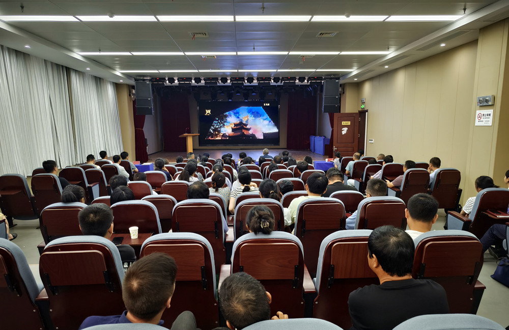 /uploads/image/2024/07/31/ecec379def8b3915b9a055aa0c6e9570.jpg 图为观看宣传片.jpg