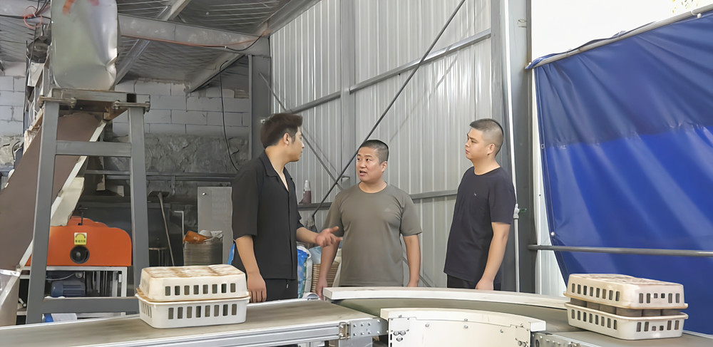 /uploads/image/2024/08/23/a9e6ba15c4072e913944a3b8877dbe99.jpg 图中为胡刚.jpg