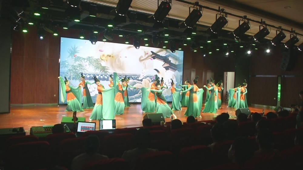 /uploads/image/2024/09/10/e8aba912693c8bc8ffa1062ee3c2ce4e.jpg 演出3.jpg