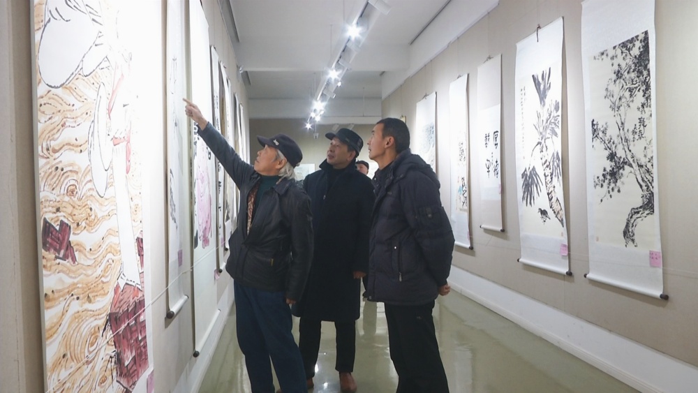 /uploads/image/2025/01/01/1709690ec9ef83a80f6d8901d974d3cd.jpg 观展.jpg