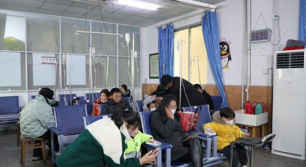 /uploads/image/2025/01/07/7cfa069f83ab3a457711addcac09c826.jpg 图为输液室.jpg