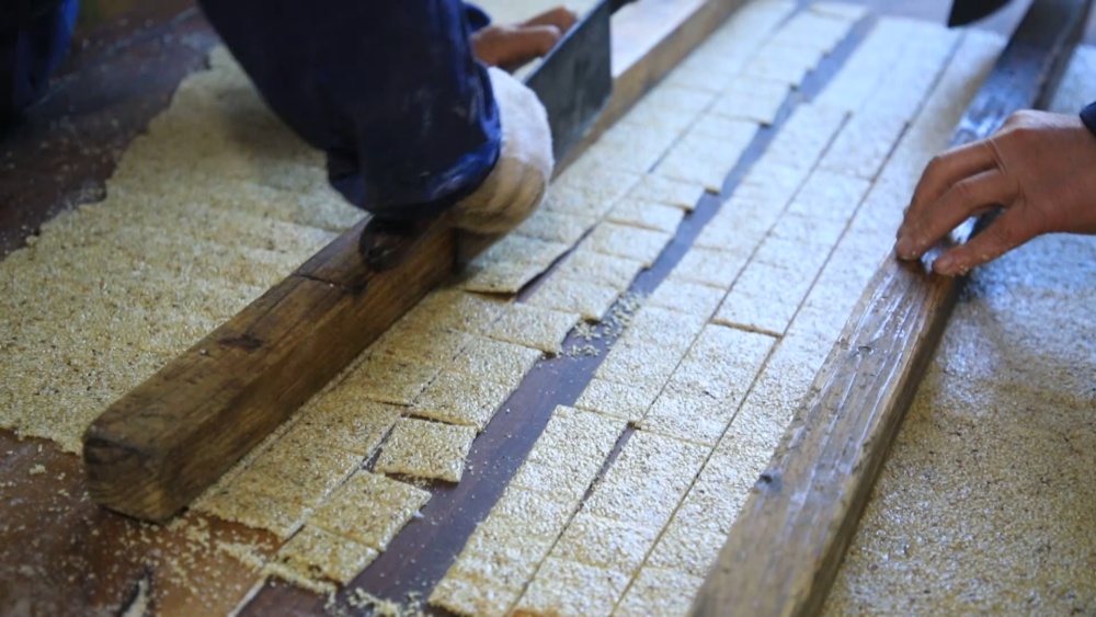 青草 白交切糖[00_10_03][20250124-094038].jpg