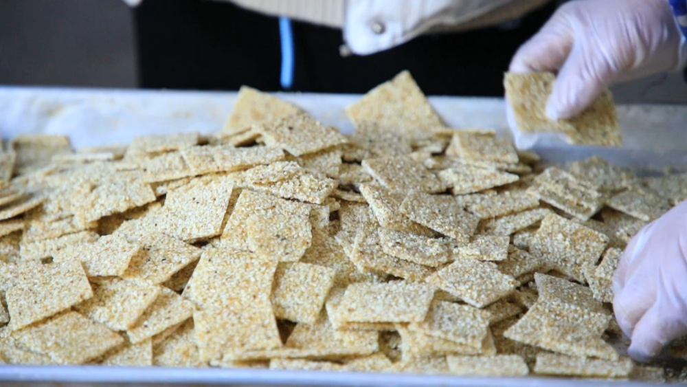 青草 白交切糖[00_01_11][20250124-094043].jpg