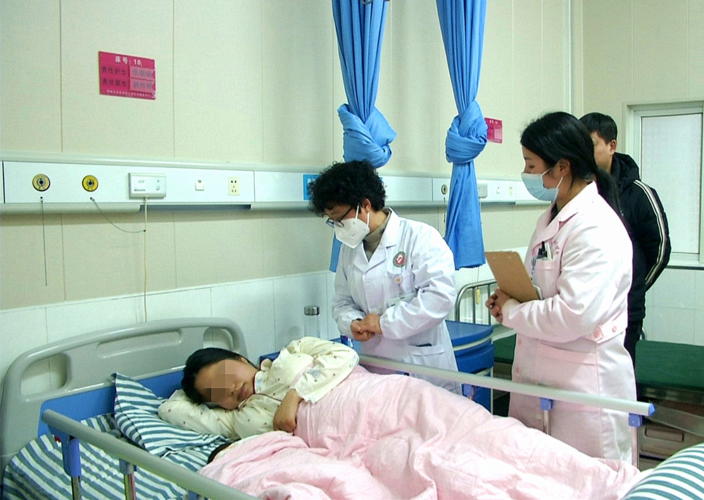 /uploads/image/2025/02/04/c4185f3764f84fb6f7cdebc0d44851db.jpg 14市妇幼保健院医护人员在值守_副本.jpg