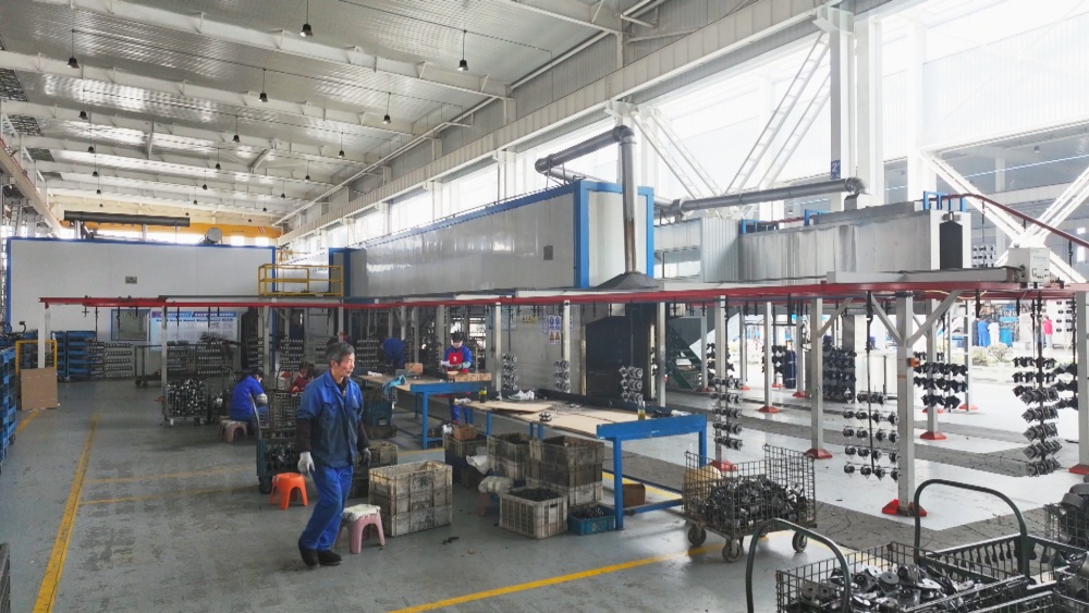 /uploads/image/2025/02/25/064e78ab3e279198366ebf4872756dbc.jpg 图为安徽微威胶件集团有限公司生产车间一角1.jpg