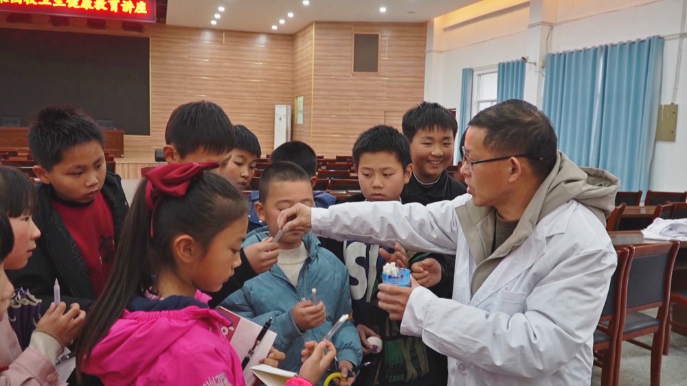 /uploads/image/2025/03/17/3ab7469810bf7d72560f010a55aeb642.jpg 血吸虫(1).jpg