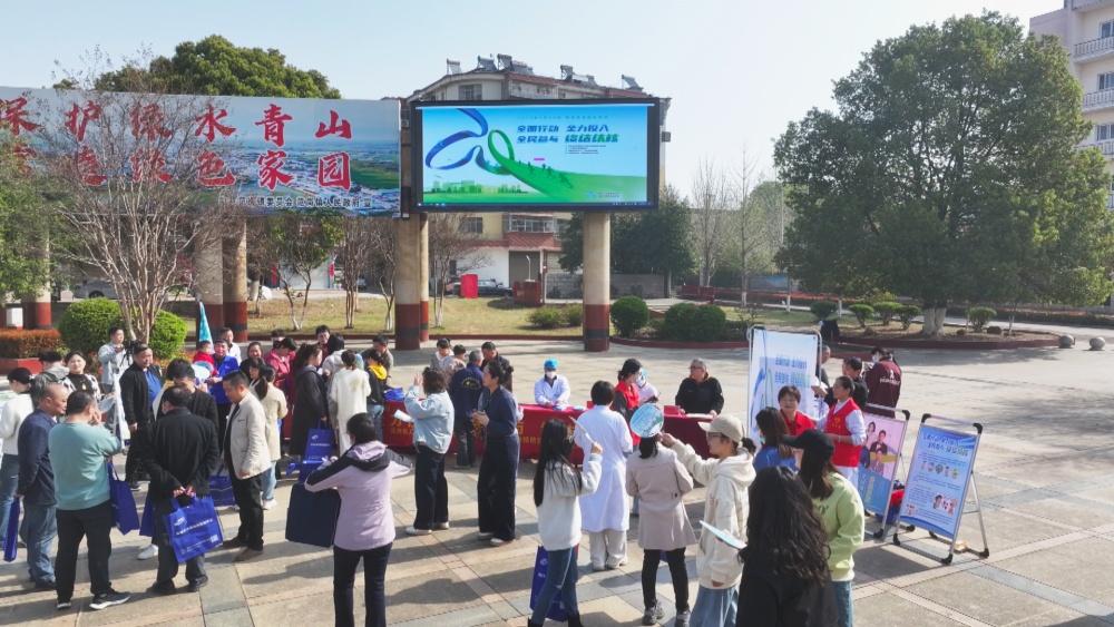 /uploads/image/2025/03/24/916d18d745ffbeb60862f074f38451ff.jpg 图为活动现场1.jpg