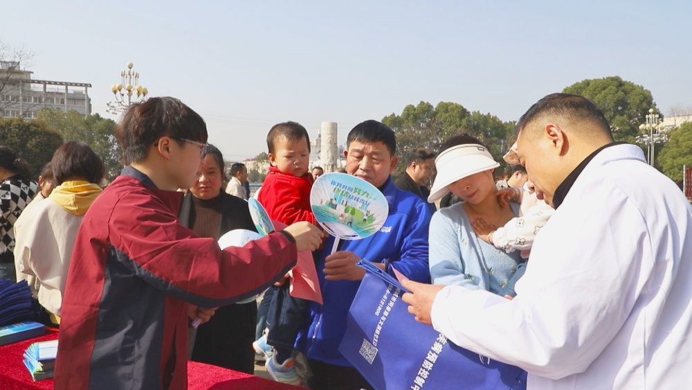 /uploads/image/2025/03/24/de1b984c16305edb0125131a979a2467.jpg 图为活动现场2.jpg