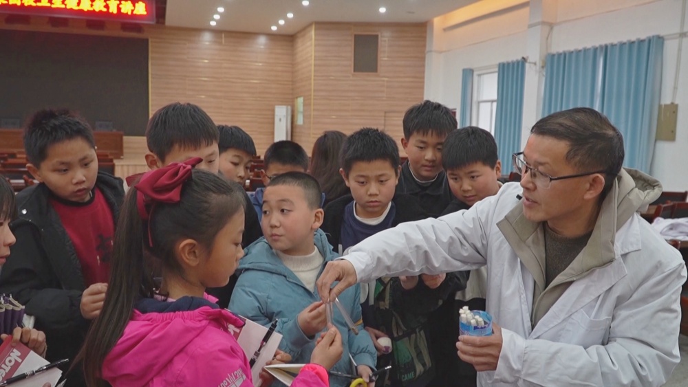 /uploads/image/2025/03/28/51aed57fabe3a69d86ba1bfd799ef8d6.jpg 血吸虫.jpg