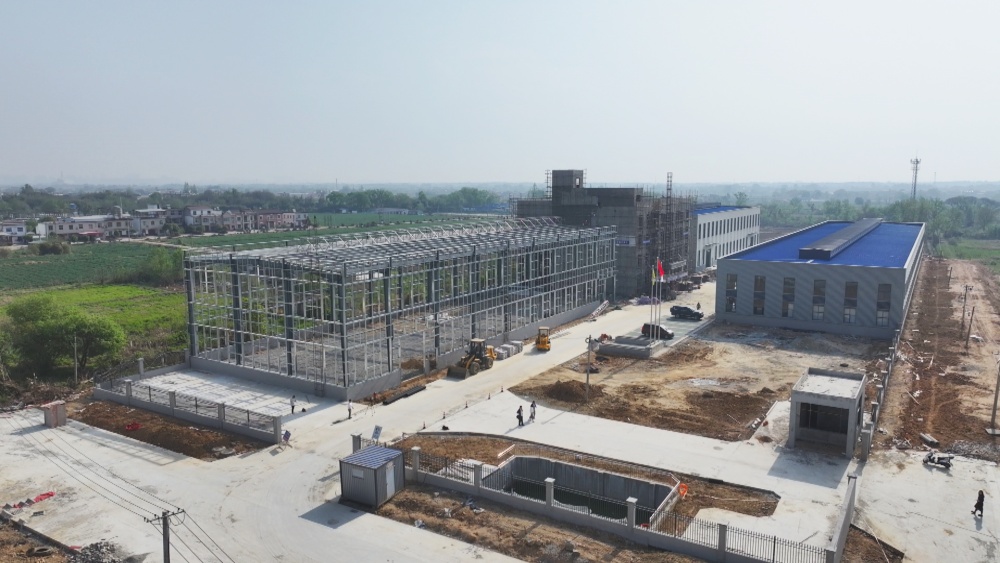图为范岗镇安徽启力智能科技有限公司新能源汽车零部件配套项目建设现场.jpg