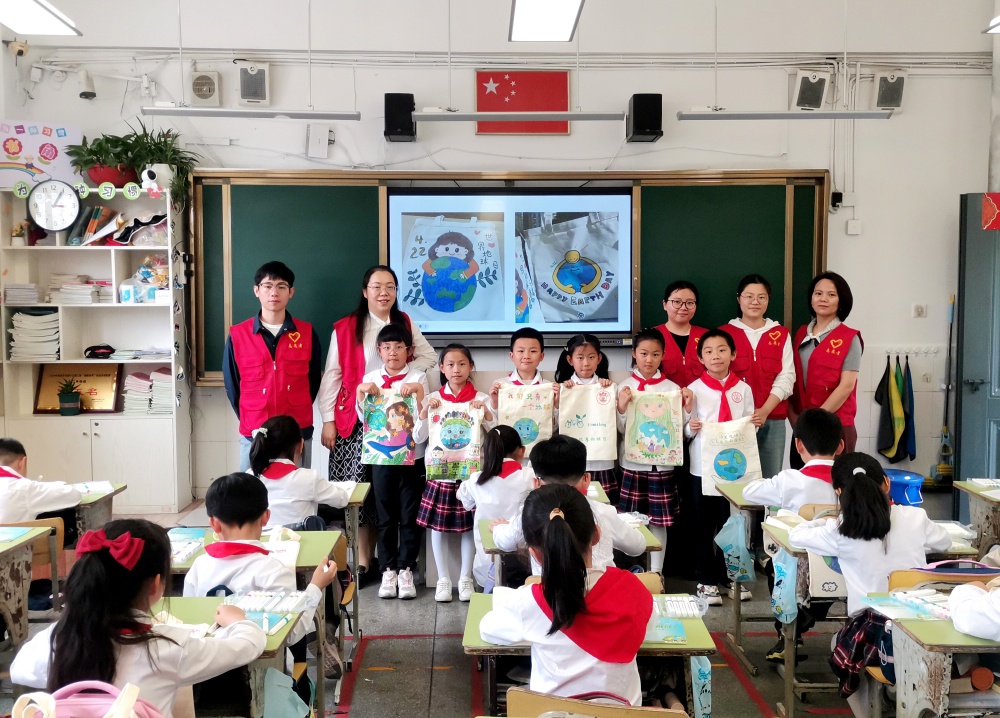 /uploads/image/2025/04/21/5127efdad43b0e40a4973c5f3dc5e2f6.jpg 地球日活动 2.jpg