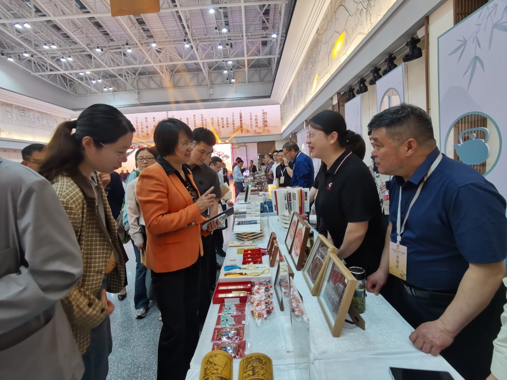 /uploads/image/2025/04/22/7e4404acacd3be53b91fedf4caac8aea.jpg 0422_3_副本.jpg