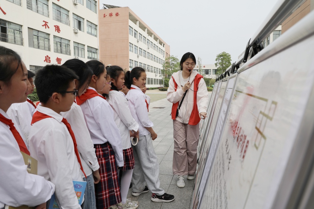 /uploads/image/2025/04/23/5cfd279f85322698a54c4679cc41fa30.jpg 图为活动现场2(12).jpg