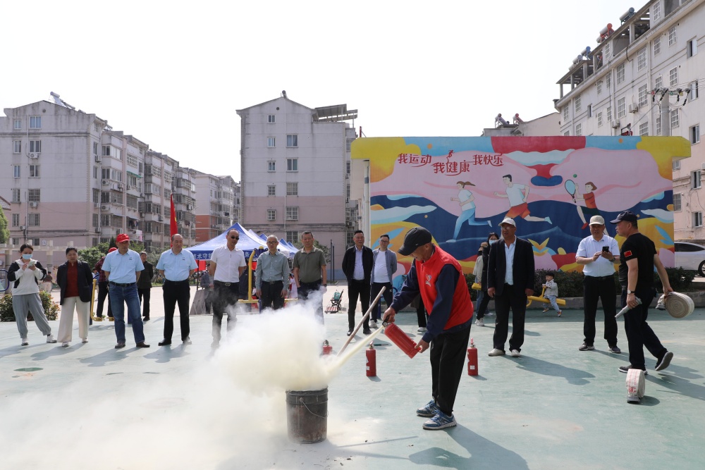 0425图为活动现场 (4).JPG