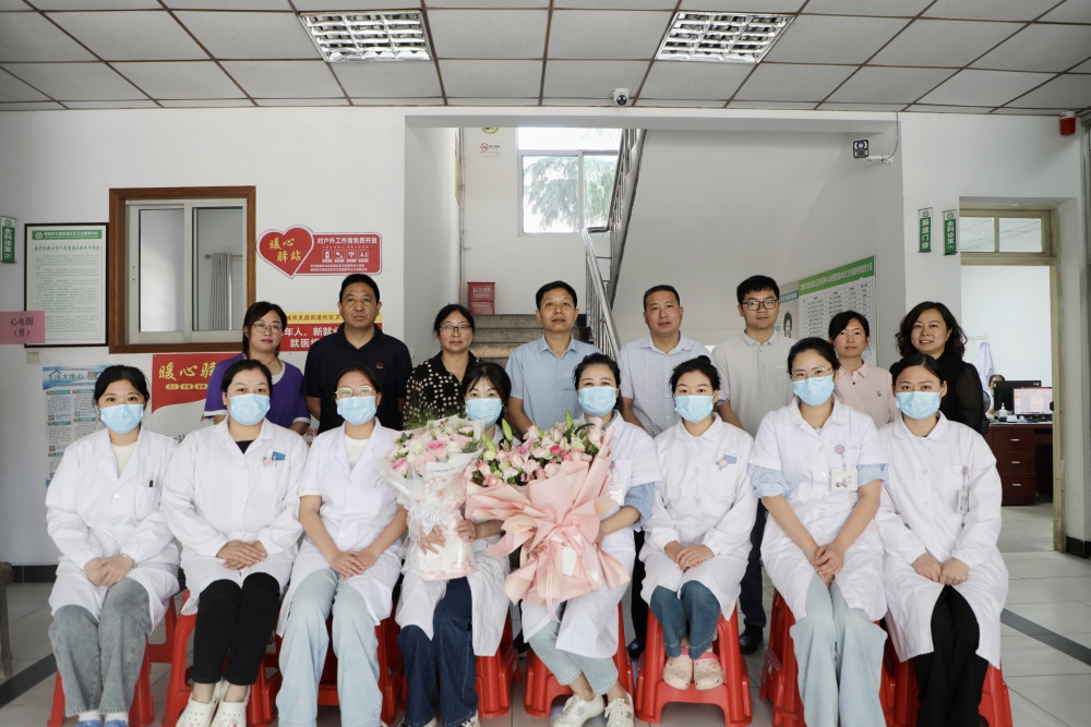 /uploads/image/2025/05/13/78973ad6923498814e6f8e6de58f3290.jpg 图为慰问文昌街道社区服务中心.jpg
