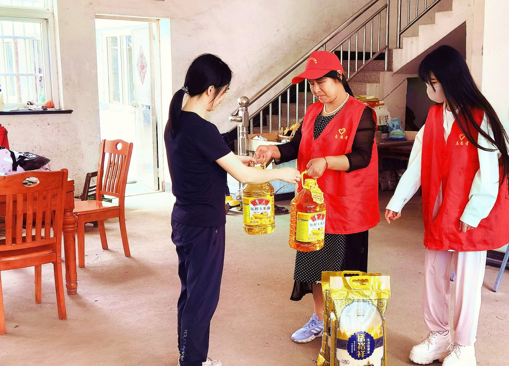 /uploads/image/2025/05/19/eae73944ab4d80b7b35d25d55e888e9a.jpg 左一汤庆玲 (1)_副本.jpg