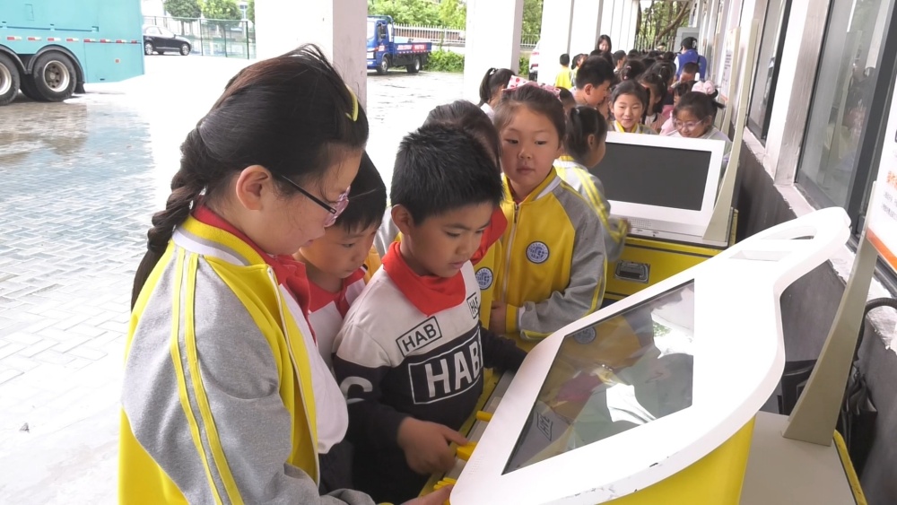 桐城：科普赋能“双减” 点亮乡村校园[00-00-18][20250523-123159452].jpg