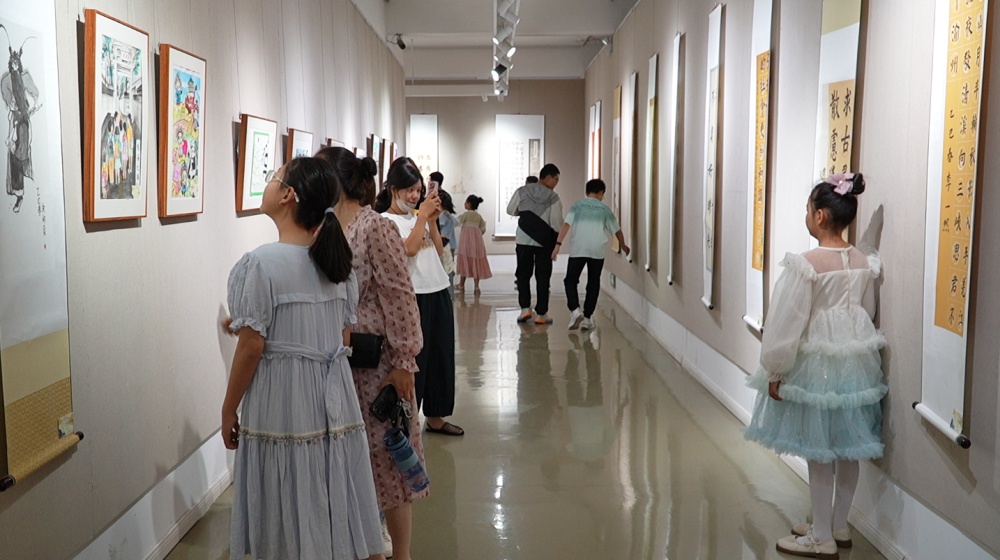 我市第八届“六一”少儿书画大赛获奖作品展开展3.jpg